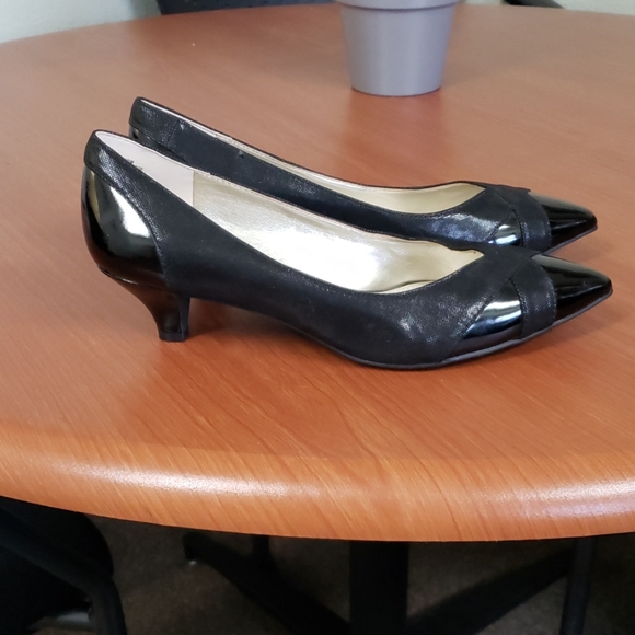 Heels - Picture 2 of 2